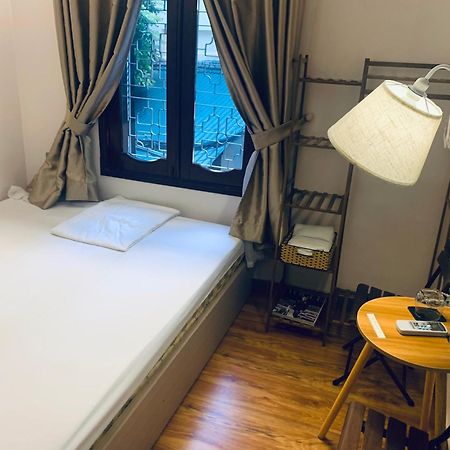 Huong'S Family Homestay Hanoi Bagian luar foto