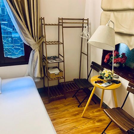 Huong'S Family Homestay Hanoi Bagian luar foto